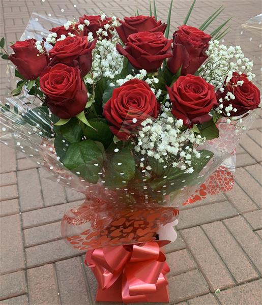 Dozen Luxury red roses
